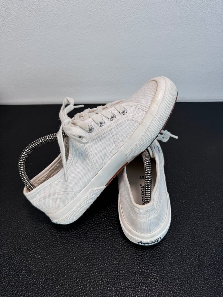 Sneakers, str. 37, Superga