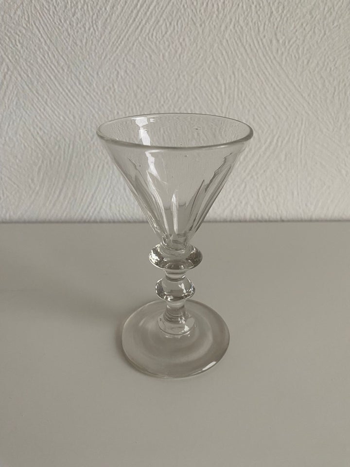 Vinglas, Glas, 100 år gl.