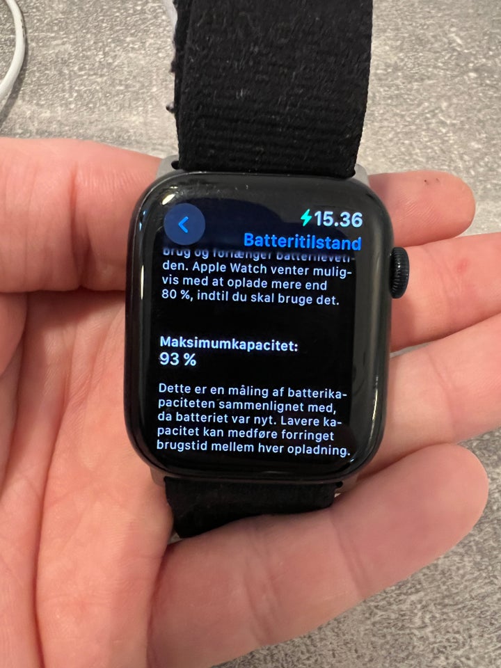 Smartwatch, Apple