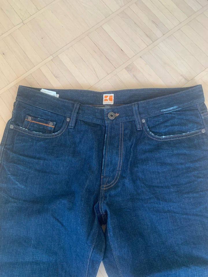 Jeans, Nye Hugo Boss, str. 38