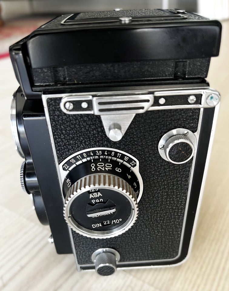 Rolleiflex, 3.5 MX-EVS, God