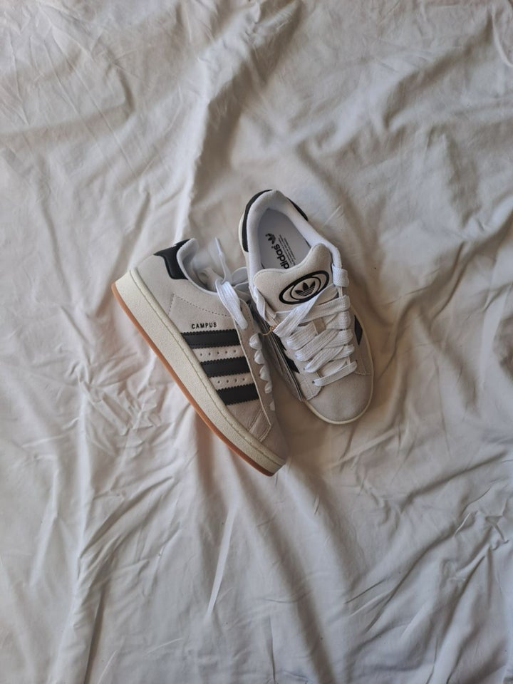 Sneakers str 375 Adidas