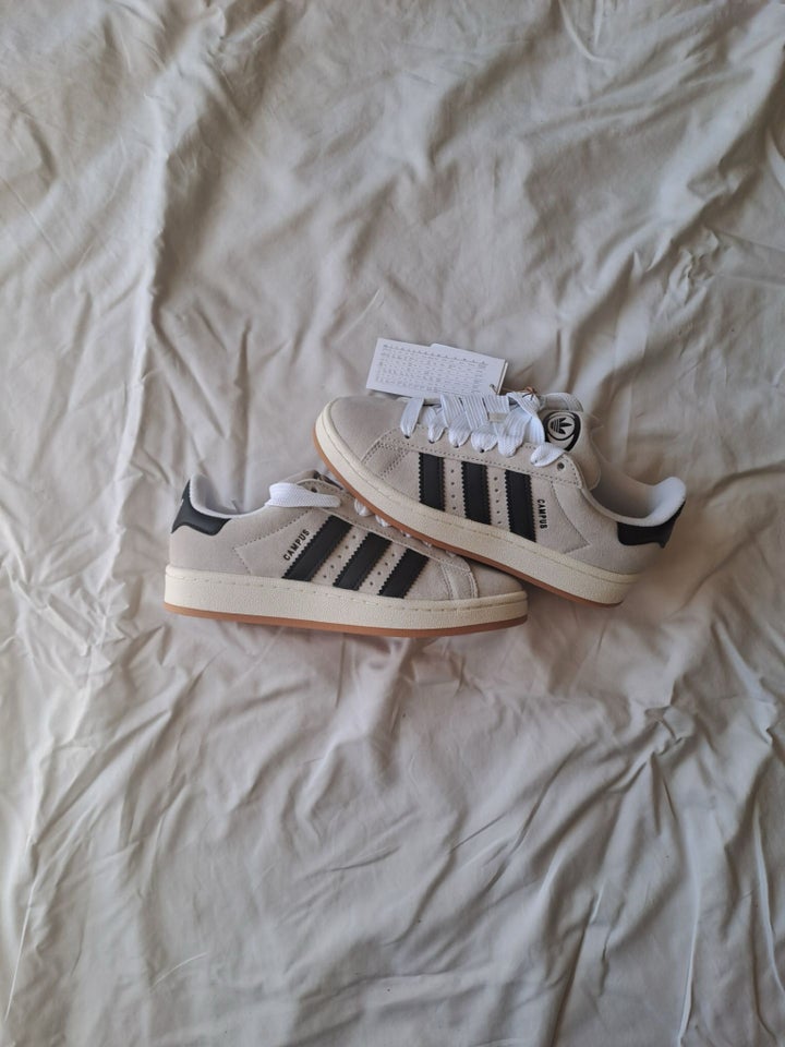 Sneakers str 375 Adidas