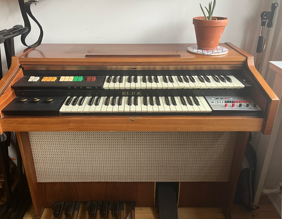 Vintage ELKA organ