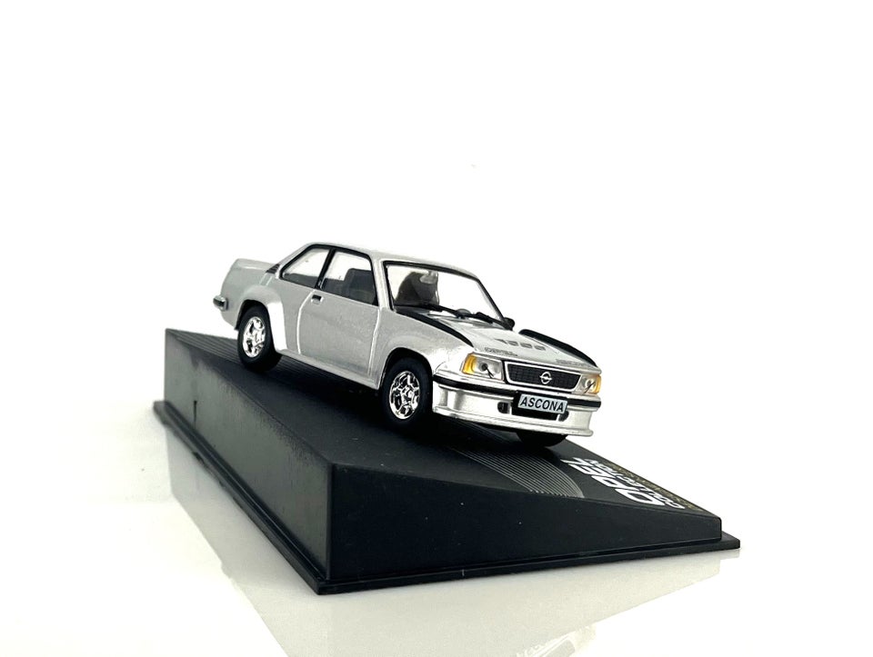 Modelbil Opel Ascona B400