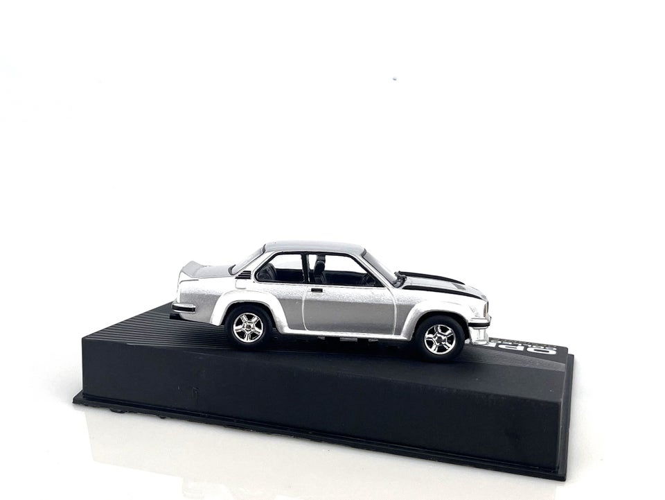 Modelbil Opel Ascona B400