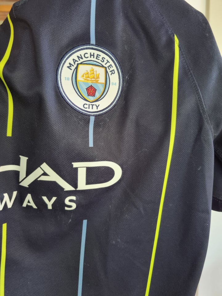 Fodboldtrøje, Manchester City