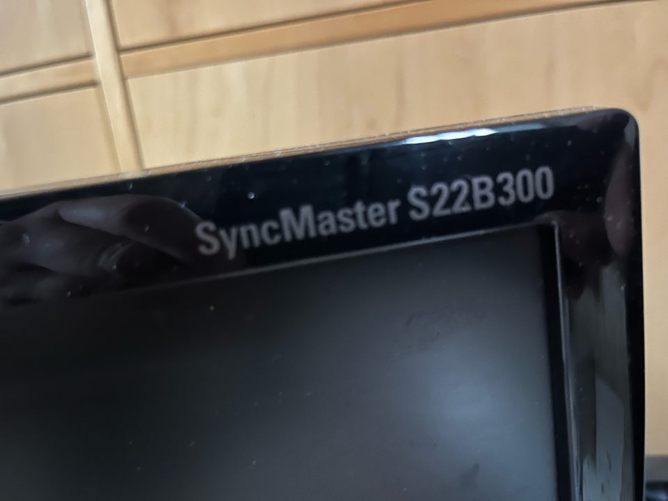 Samsung, SyncMaster S22B300, 23