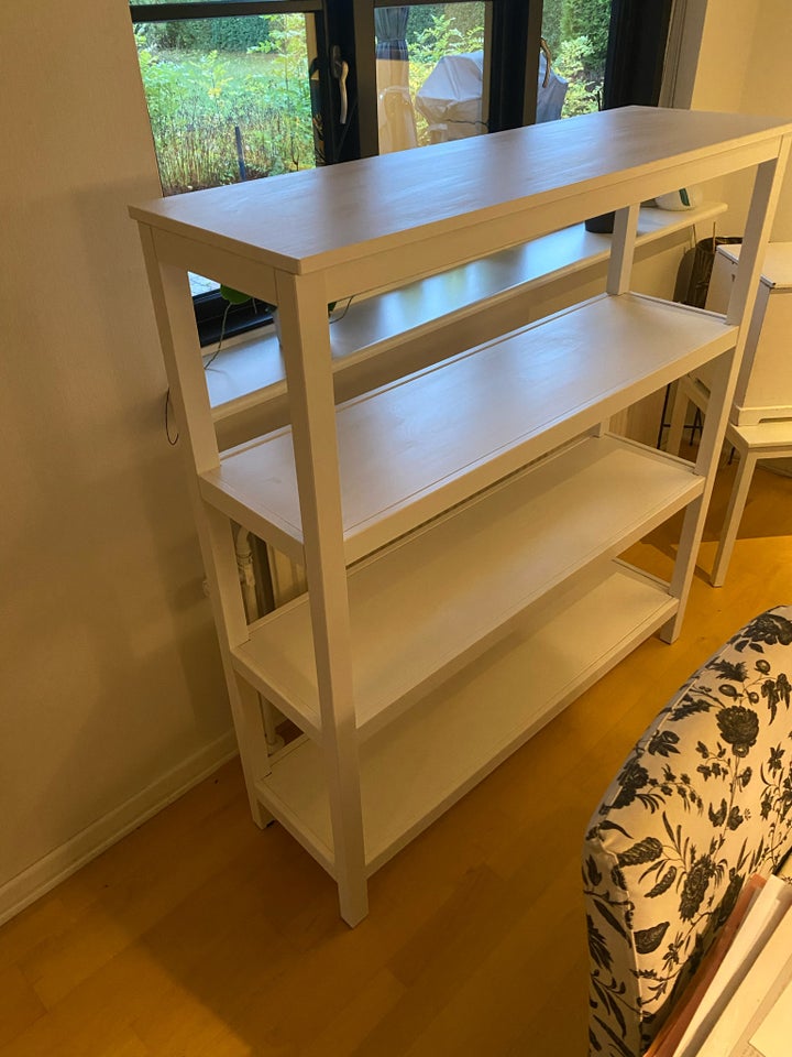 Reol, Ikea Hemnes, b: 120 d: 37 h: 140