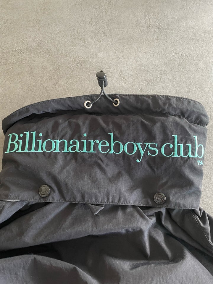 Windbreaker, str. S, Billionaire