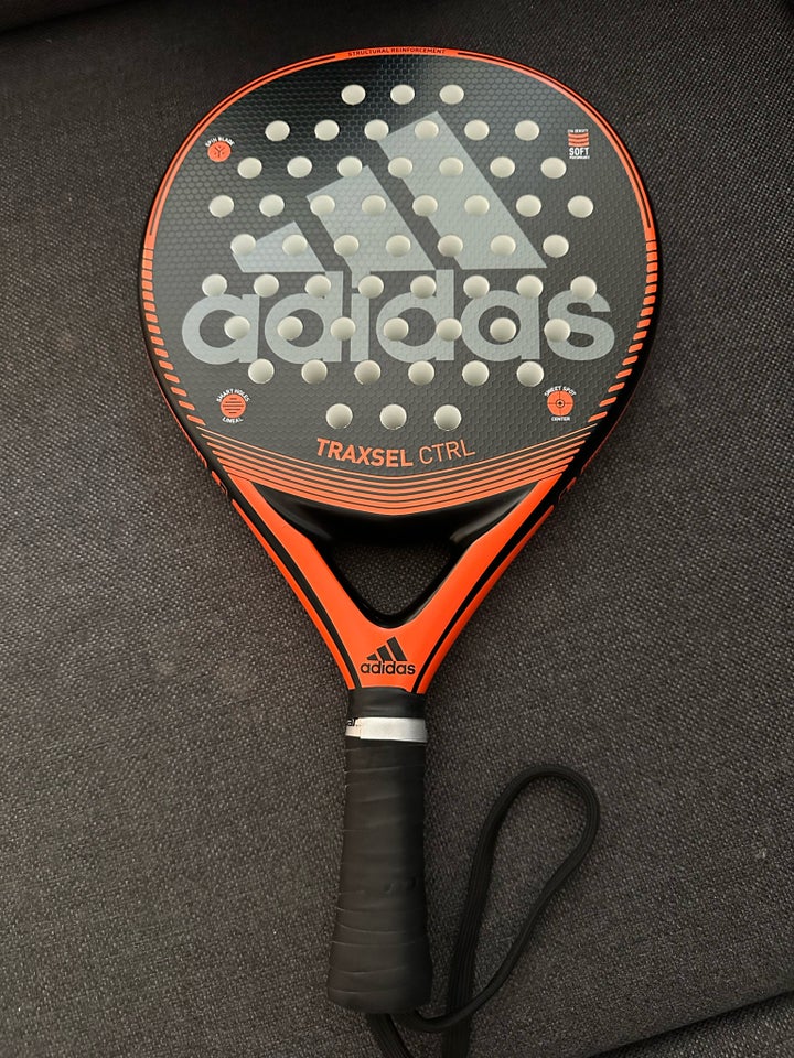 Padel bat, Adidas Traxsel