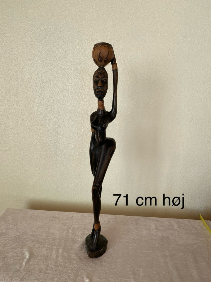 Afrikansk figur i træ Håndlavet