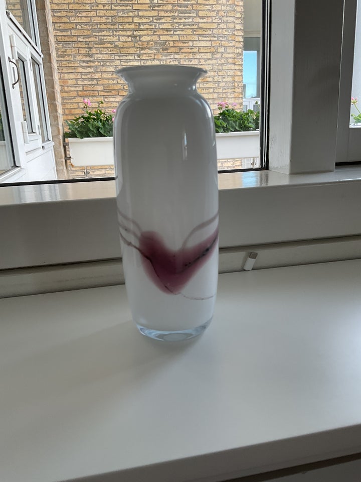 Glas, VASE FRA HOLMEGÅRD MED FLOT