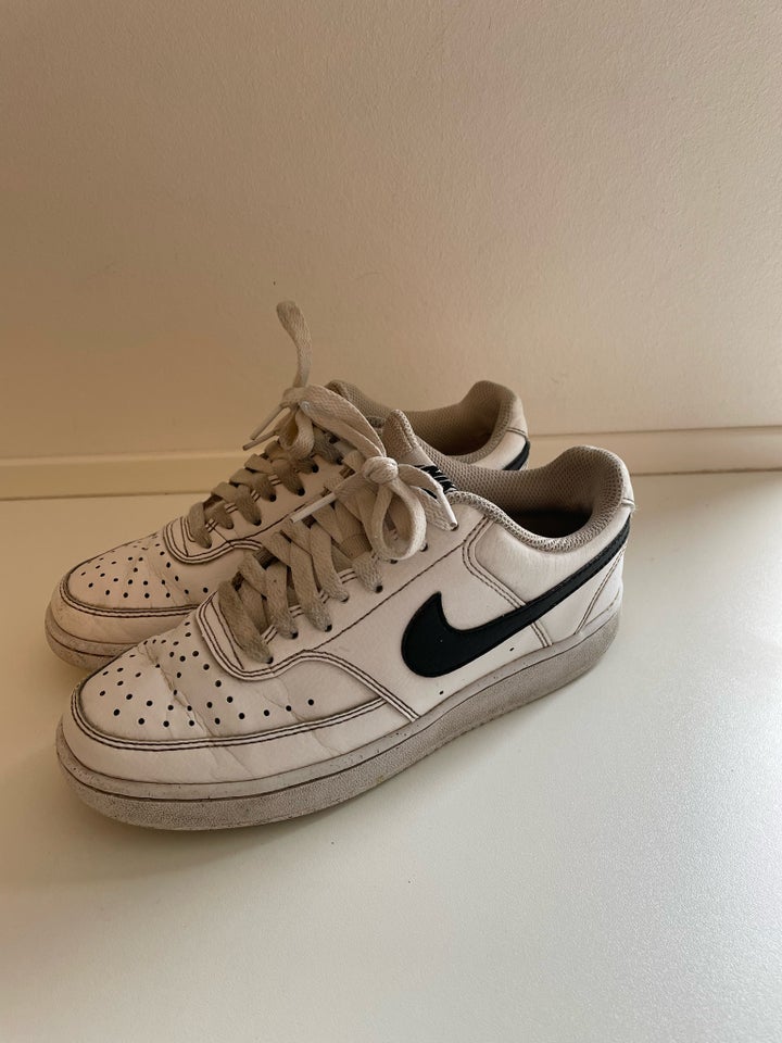 Sneakers str 37 Nike