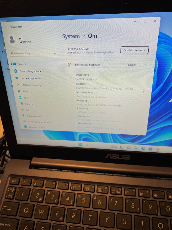 Asus R203M, 1,1 GHz, 4 GB GB ram