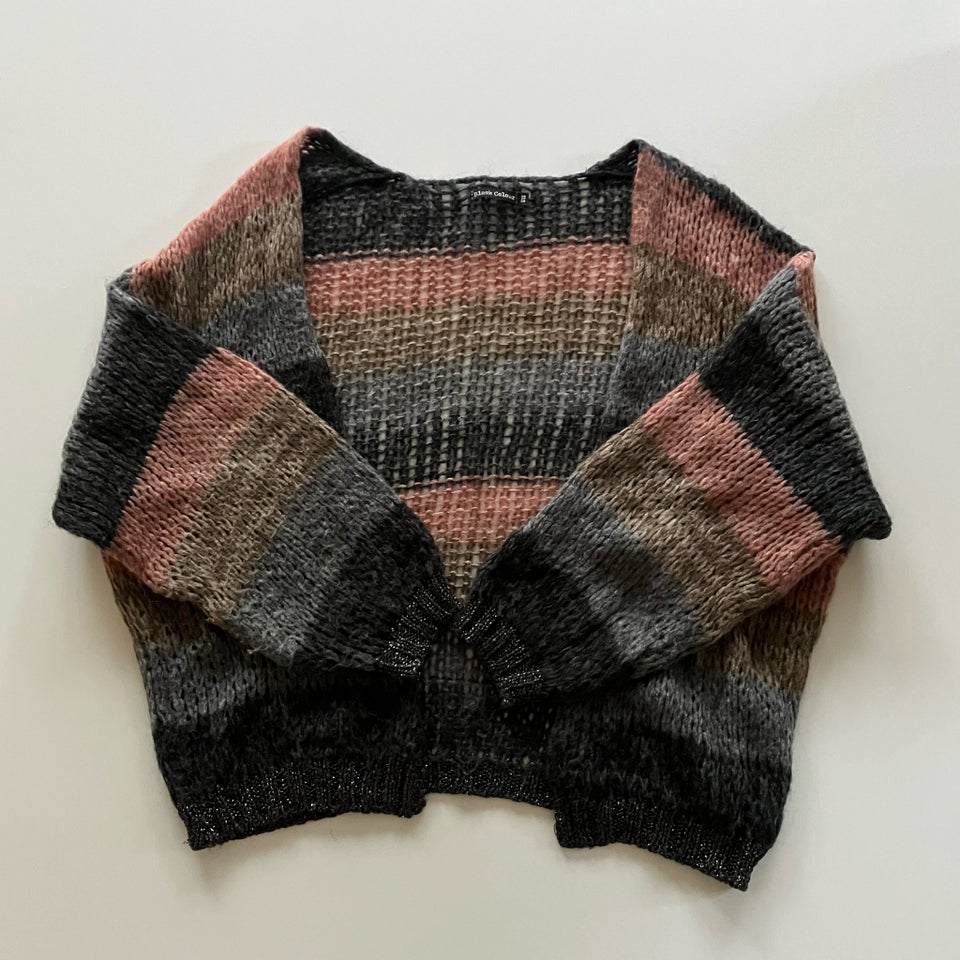 Cardigan, Black Colour, str. One