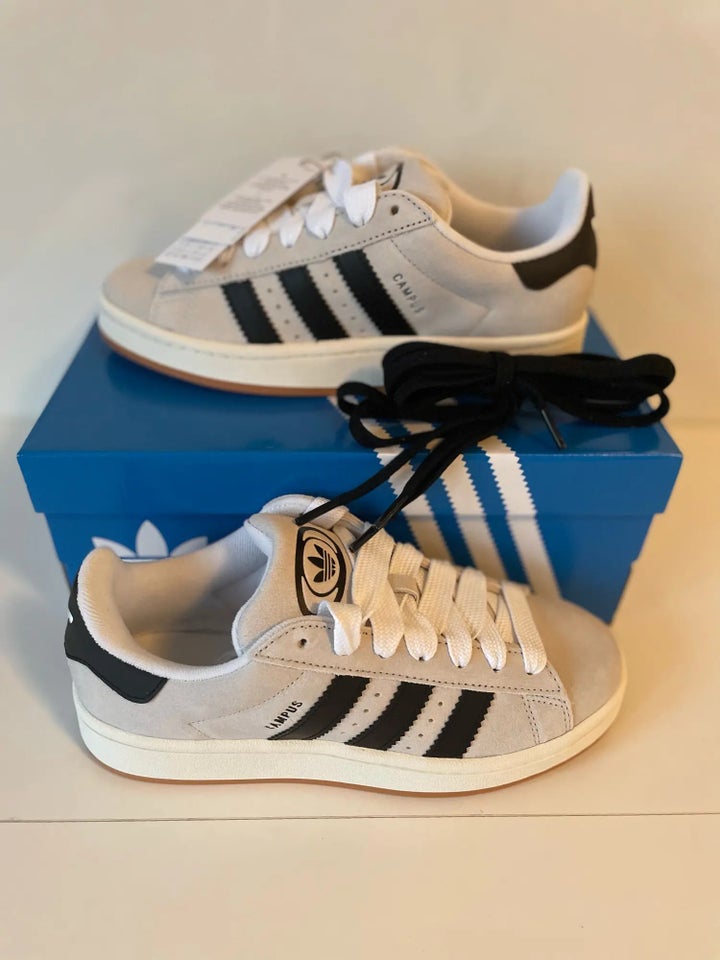 Sneakers, str. 38,5, Adidas