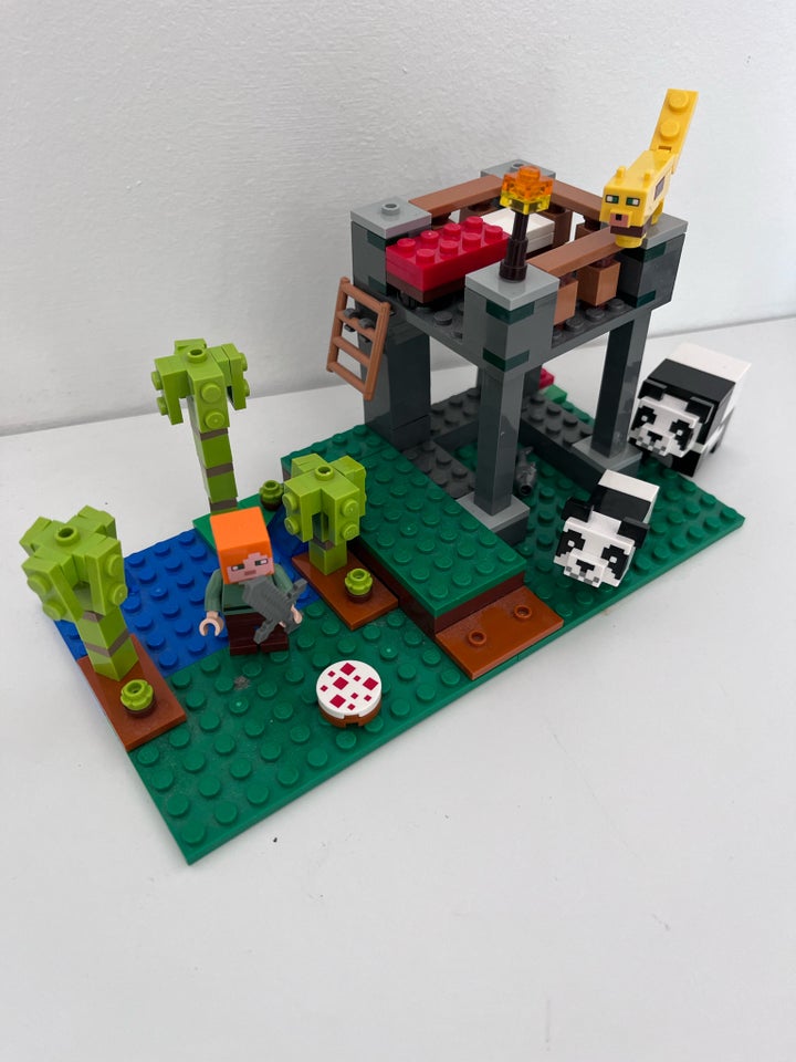 Lego Minecraft 21158