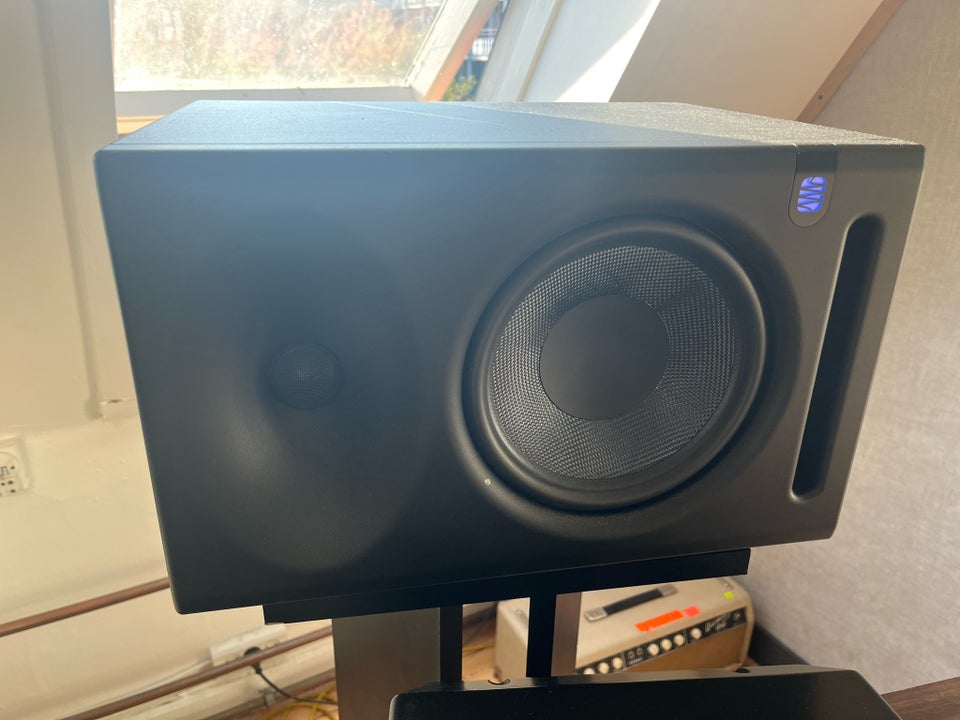 Studie monitors Presonus ERIS