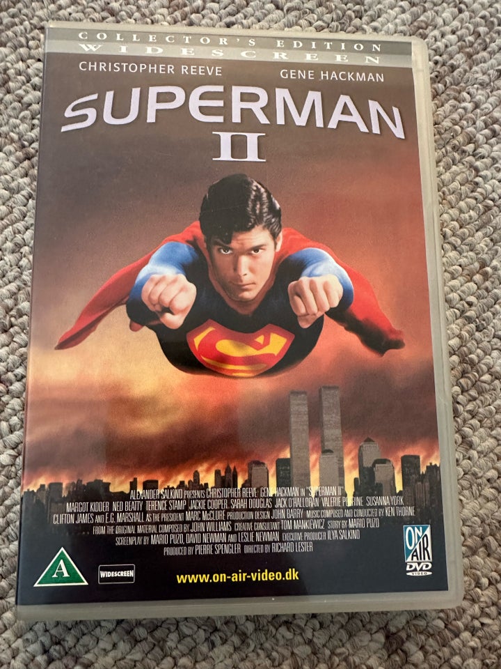 Superman 2 DVD action