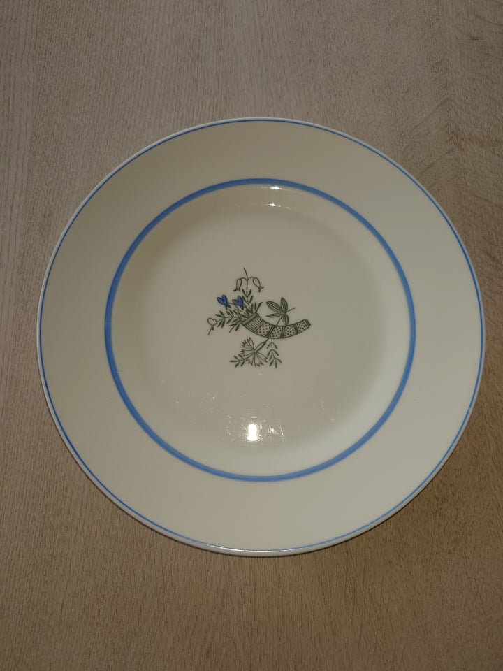 Porcelæn, 8 Middagstallerkener,