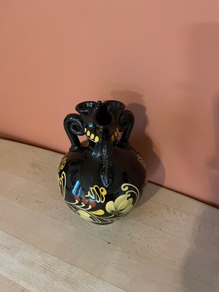 Andet, Vase