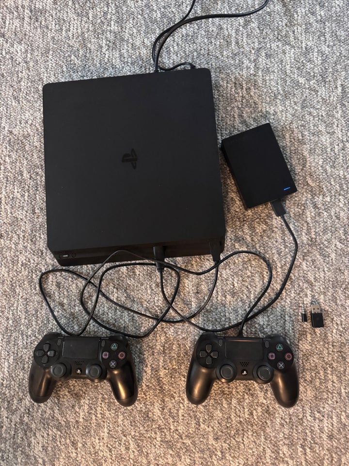 Playstation 4, Slim - 500 tb + 4 TB