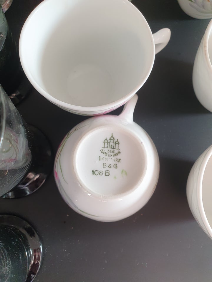 Porcelæn 8 kaffe kopper Bing og