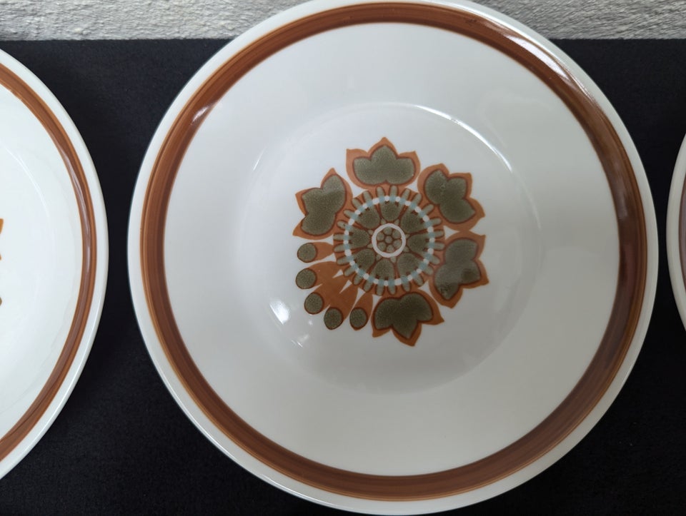 Porcelæn 6 dybe tallerkener