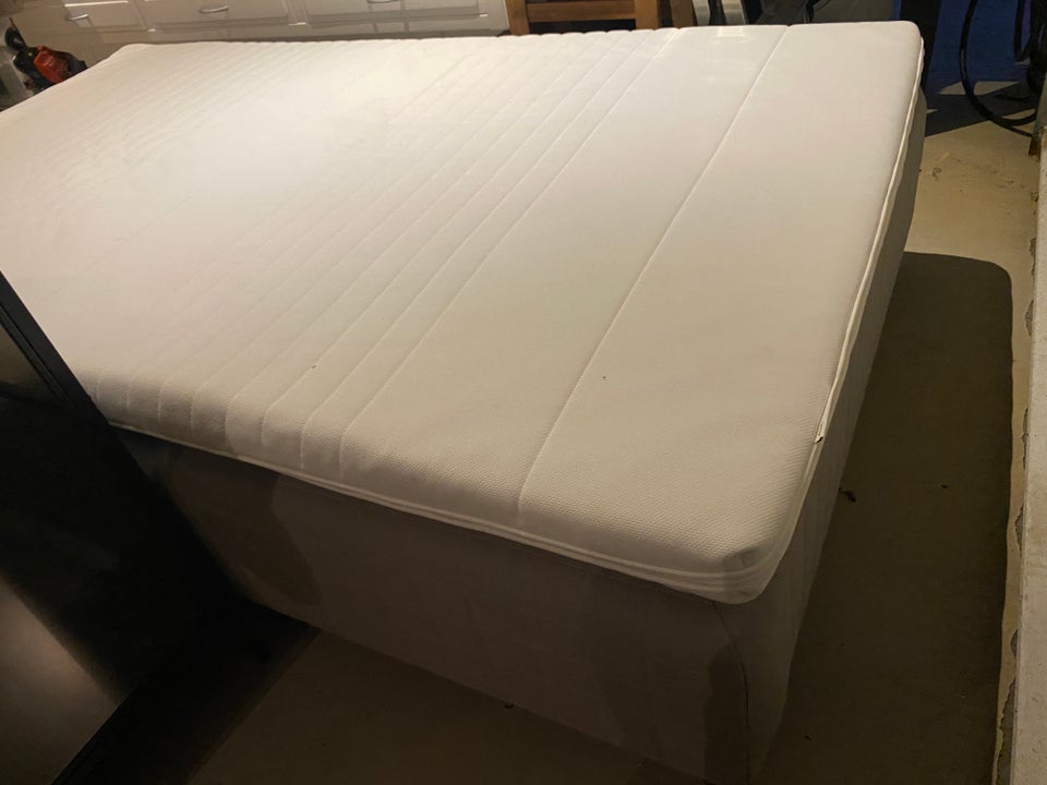 Enkeltseng, Ikea Skårer, b: 140 l: