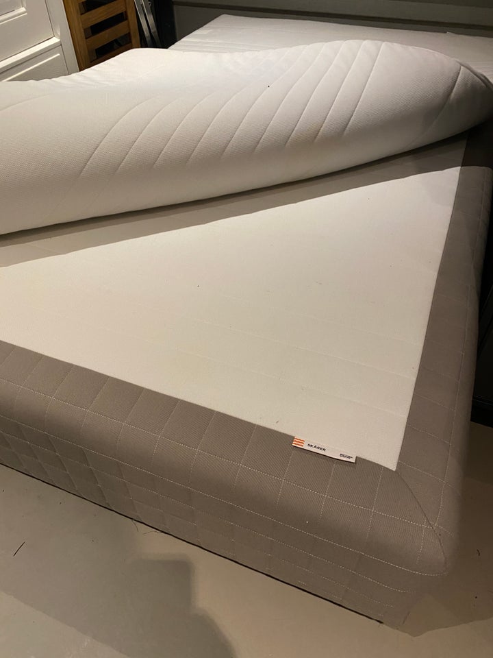 Enkeltseng, Ikea Skårer, b: 140 l: