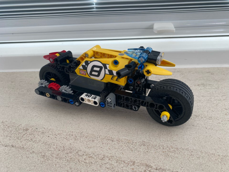 Lego Technic 42058