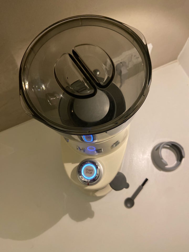 Smeg kaffekværn , Smeg