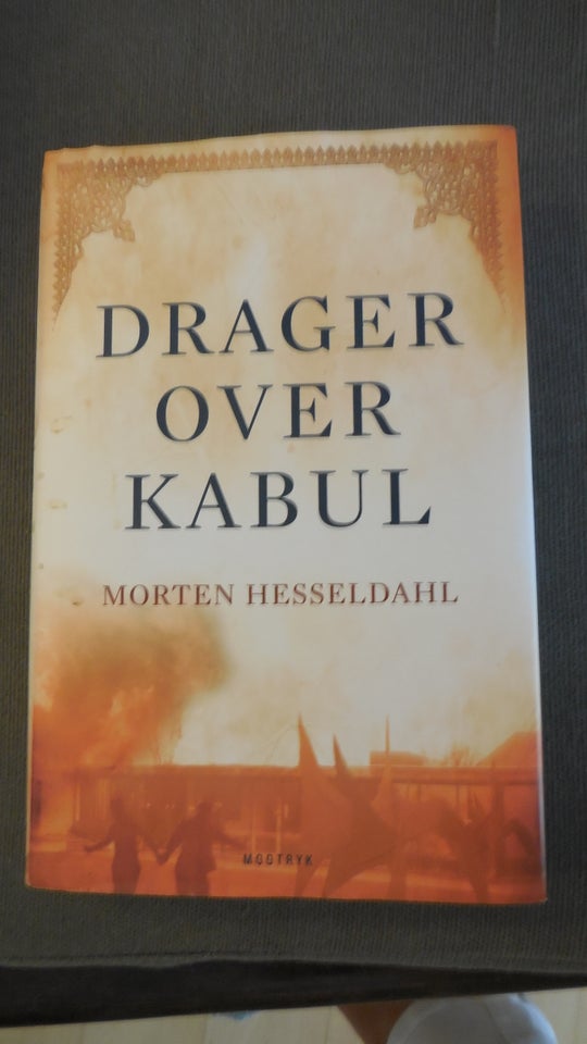 Drager over Kabul Morten