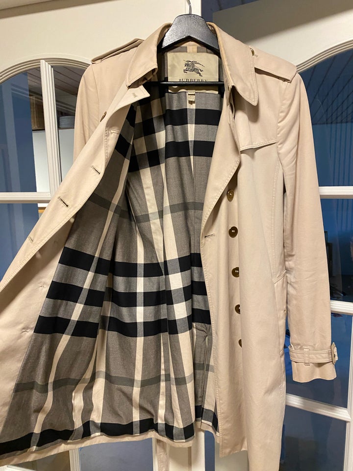 Trenchcoat, str. 40, Burberry