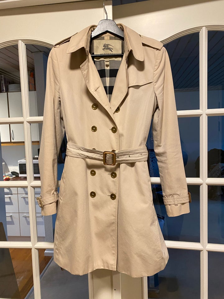 Trenchcoat, str. 40, Burberry