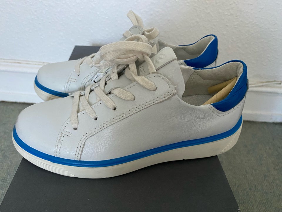 Sneakers, str. 32, ECCO