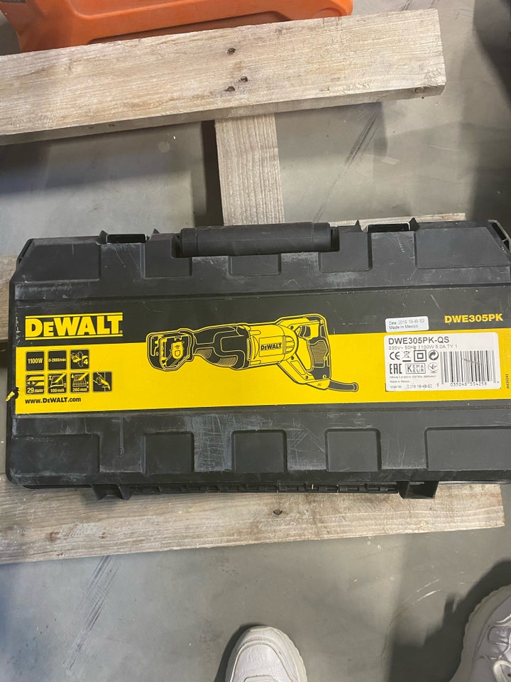 Bajonetsav , DeWalt