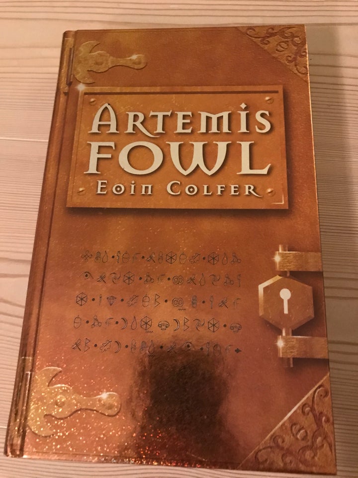 Artemis fowl, Colfer, anden bog