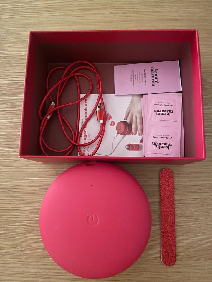 Negle, UV-lampe, Le mini macaron