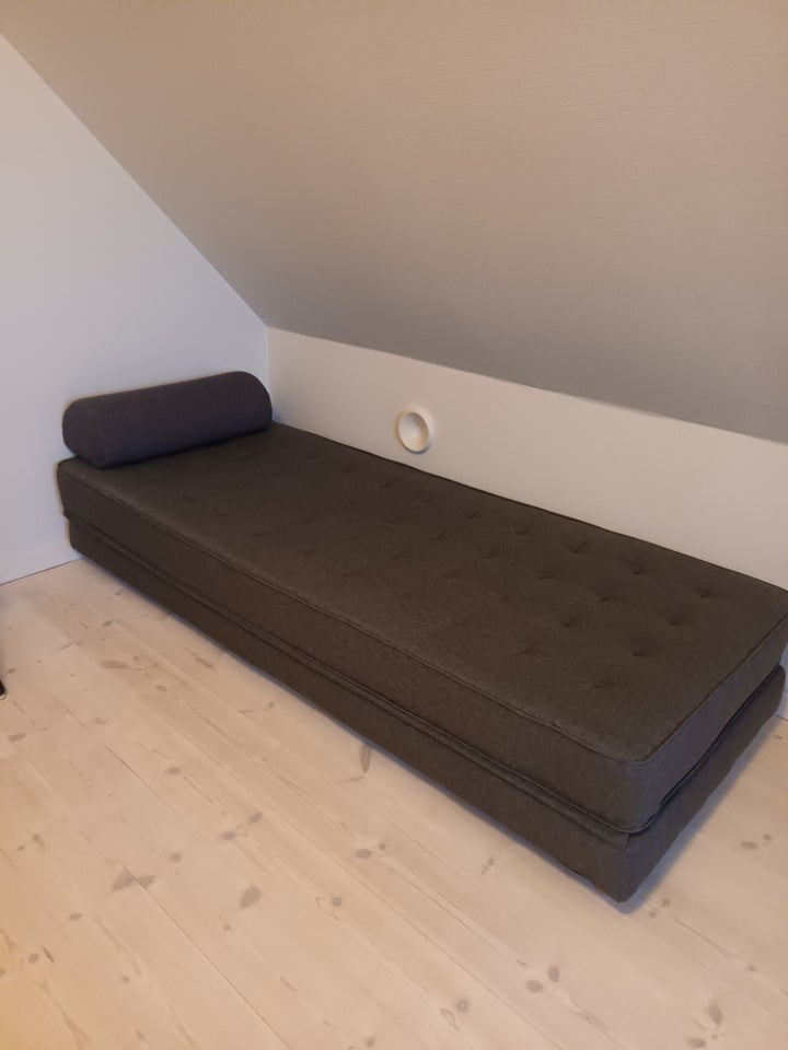 Sovesofa, Varbjerg/Jysk, b: 152 l: