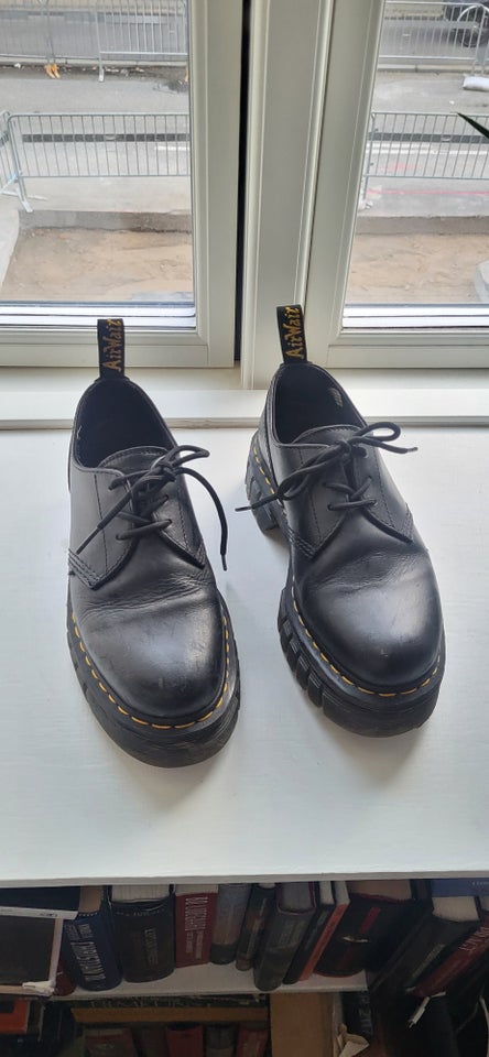 Anden damesko, str. 40, Dr Martens