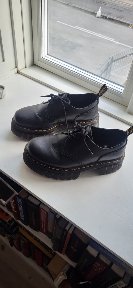 Anden damesko, str. 40, Dr Martens