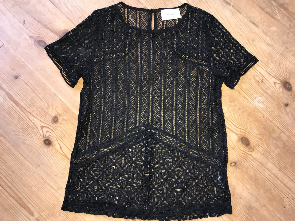 Bluse, Lækker sort NEO NOIR bluse,