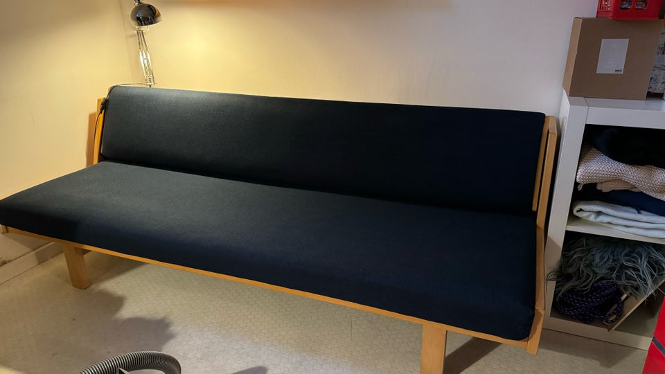 Wegner, GE258, Sovesofa