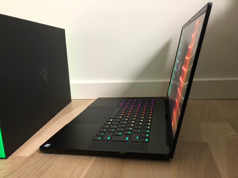 Andet mærke Razer Blade 15, 2.2 / 4.1