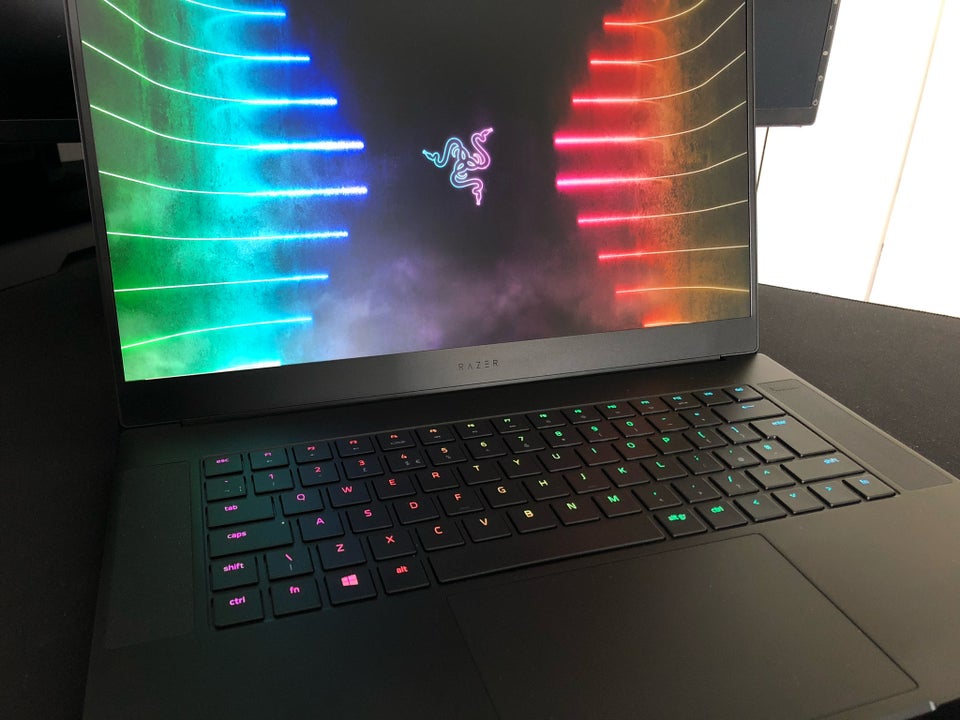 Andet mærke Razer Blade 15, 2.2 / 4.1