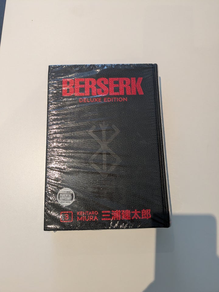 Berserk Deluxe Edition Volume 3,