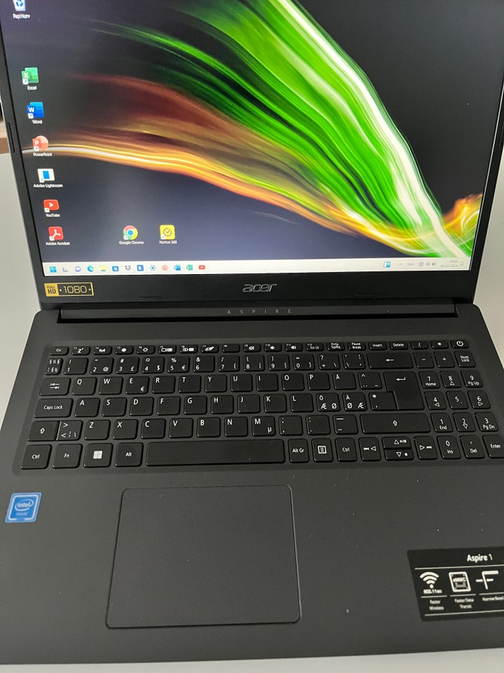 Acer Aspire1, 4 GB ram, 128Gb SSD GB