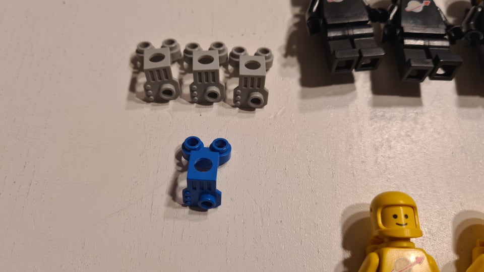 Lego Minifigures Space classic